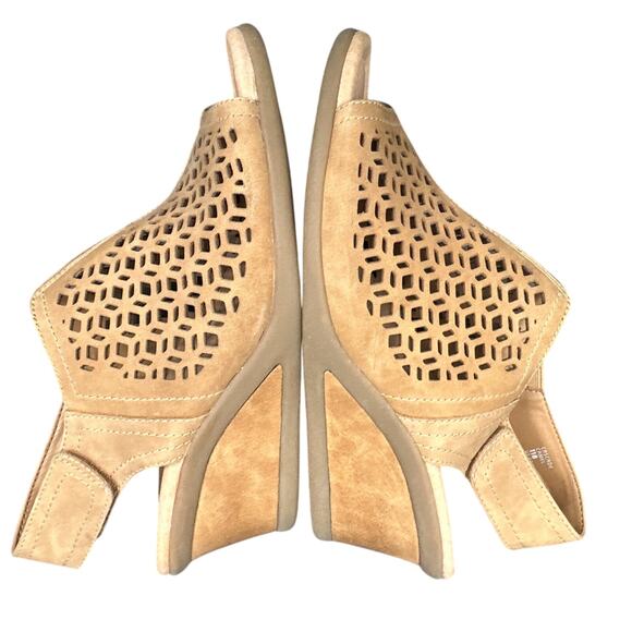 Earth Leather Wedge Sandals 11B Cascade Die Cut Boho Hook & Loop Travel Vacation - Picture 4 of 10